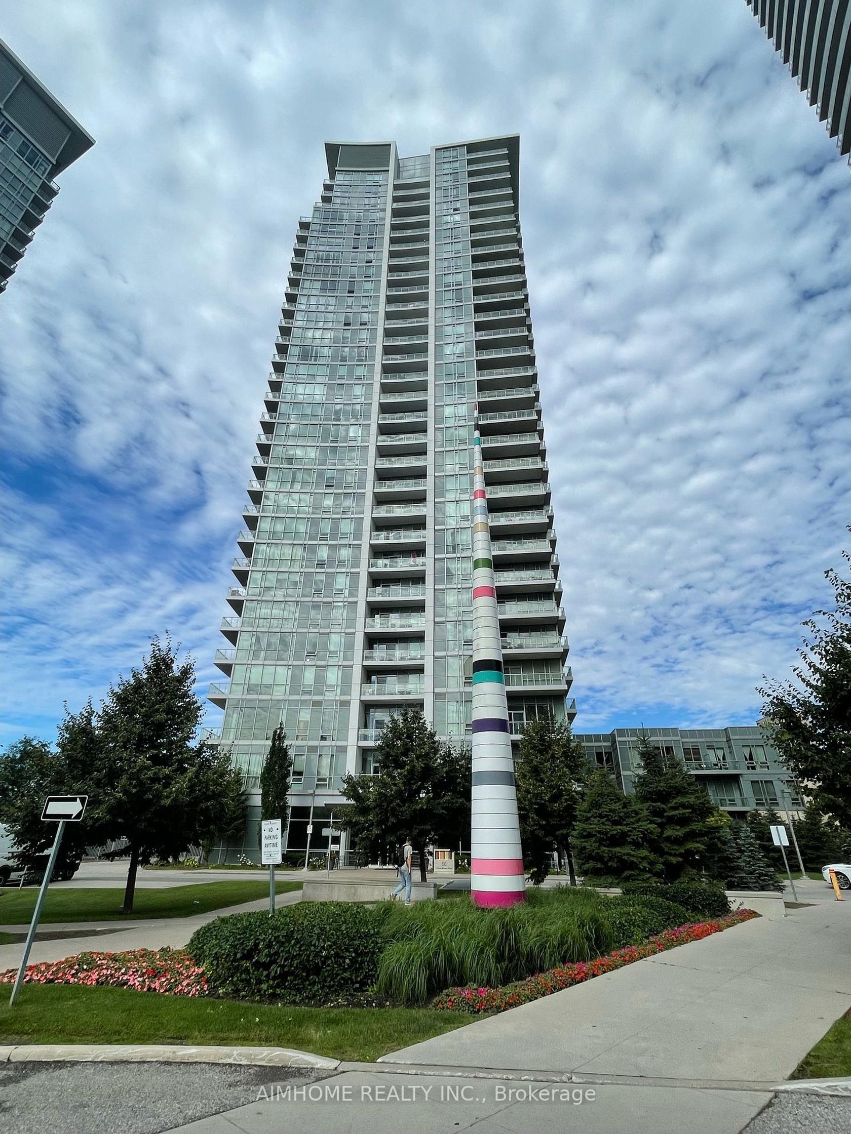 1807 - 66 Forest Manor Road, Henry Farm, Toronto by Loree Meneguzzi Real Estate 1807 - 66 Forest Manor Road, Henry Farm, Toronto