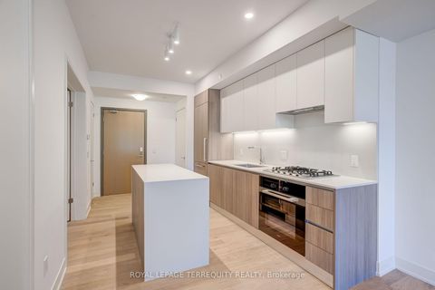 Photo 1 at 301 - 200 Keewatin Avenue, Eglinton, Toronto