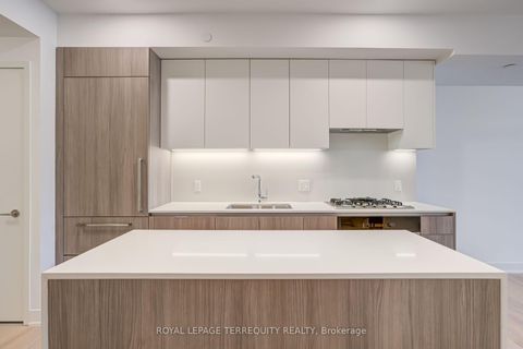 Photo 6 at 301 - 200 Keewatin Avenue, Eglinton, Toronto