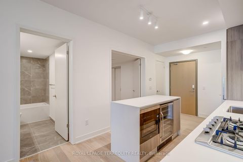 Photo 7 at 301 - 200 Keewatin Avenue, Eglinton, Toronto