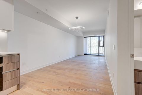Photo 9 at 301 - 200 Keewatin Avenue, Eglinton, Toronto