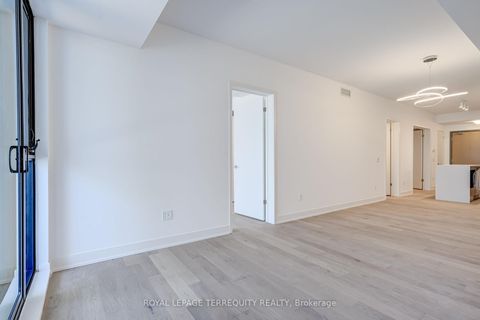 Photo 15 at 301 - 200 Keewatin Avenue, Eglinton, Toronto
