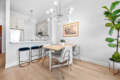 Photo 8 at 805 - 2511 Lakeshore Road W, BR Bronte, Oakville