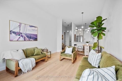 Photo 9 at 805 - 2511 Lakeshore Road W, BR Bronte, Oakville