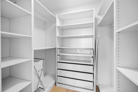 Photo 14 at 805 - 2511 Lakeshore Road W, BR Bronte, Oakville