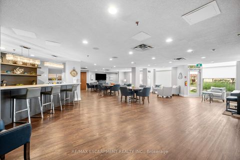Photo 23 at 805 - 2511 Lakeshore Road W, BR Bronte, Oakville