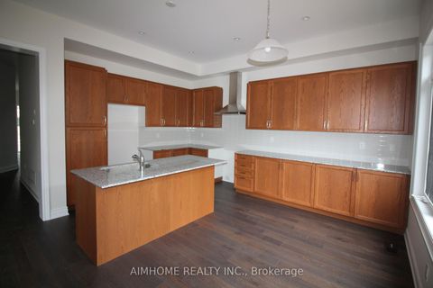 Photo 5 at 3453 Mosley Gate S, GO Glenorchy, Oakville