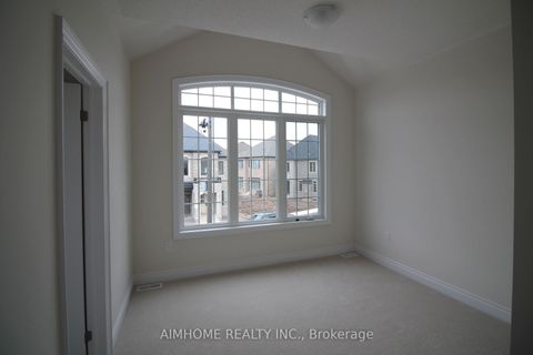 Photo 12 at 3453 Mosley Gate S, GO Glenorchy, Oakville