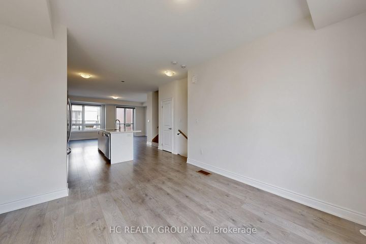 Photo 13 at 31 Thomas Armstrong Lane, Westbrook, Richmond Hill