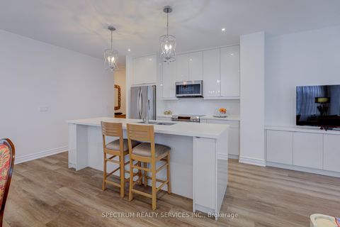 Photo 17 at 205 - 980 Yonge Street, Annex, Toronto