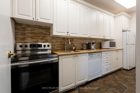 Photo 36 at 205 - 980 Yonge Street, Annex, Toronto