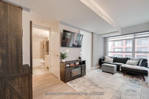 Photo 7 at 411 - 8 Tippett Road, Clanton Park, Toronto