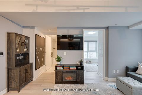 Photo 13 at 411 - 8 Tippett Road, Clanton Park, Toronto