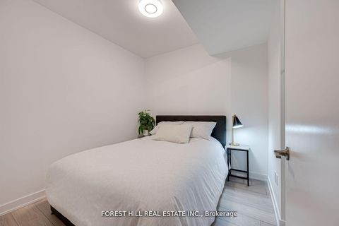 Photo 16 at 411 - 8 Tippett Road, Clanton Park, Toronto
