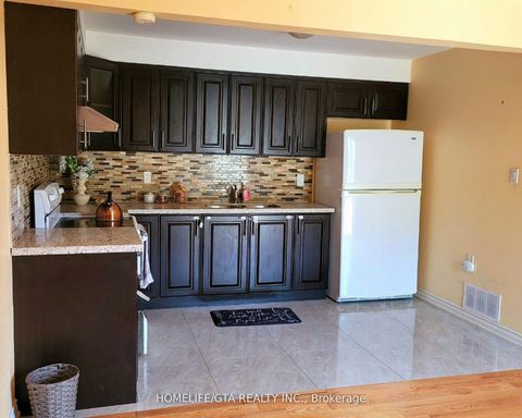 Photo 1 at 16 Troutbeck Avenue, Malvern, Toronto