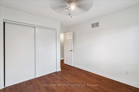 Photo 24 at 5 - 1100 Queens Avenue, CP College Park, Oakville