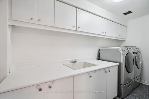 Photo 26 at 5 - 1100 Queens Avenue, CP College Park, Oakville