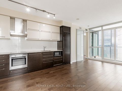 Photo 2 at Ph306 - 770 Bay Street, Bay Street Corridor, Toronto