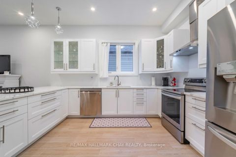 Photo 4 at 611 Northcliffe Boulevard, Oakwood Village, Toronto