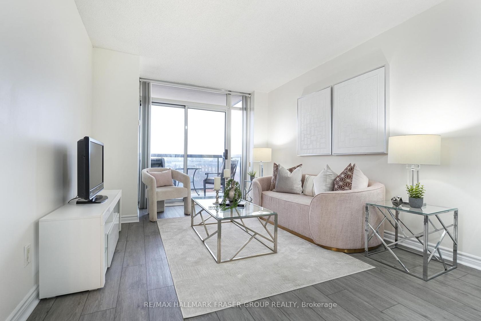 512 - 8 Mondeo Drive, Dorset Park, Toronto 
