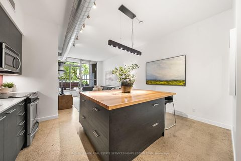 Photo 5 at 212 - 510 King Street E, Moss Park, Toronto