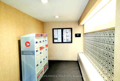 Photo 7 at 814 - 121 Trudelle Street, Eglinton East, Toronto
