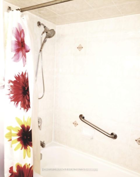 Photo 11 at 814 - 121 Trudelle Street, Eglinton East, Toronto Photo 11 at 814 - 121 Trudelle Street, Eglinton East, Toronto