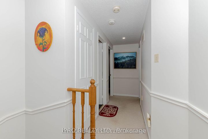 Photo 36 at 6906 Hickling Crescent N, Meadowvale, Mississauga
