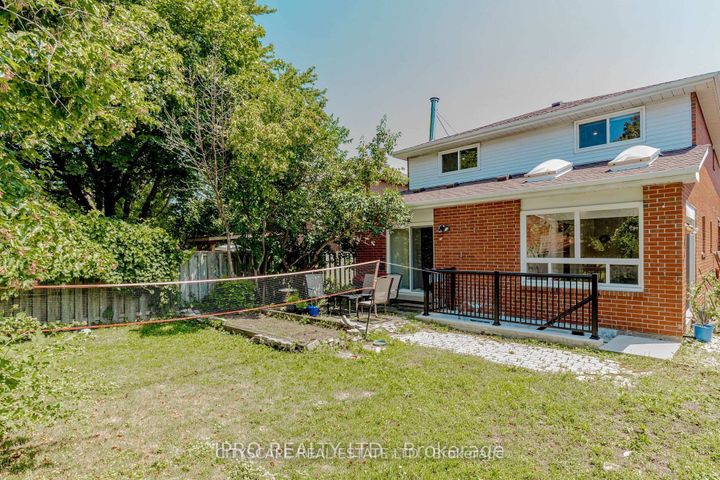 Photo 44 at 6906 Hickling Crescent N, Meadowvale, Mississauga