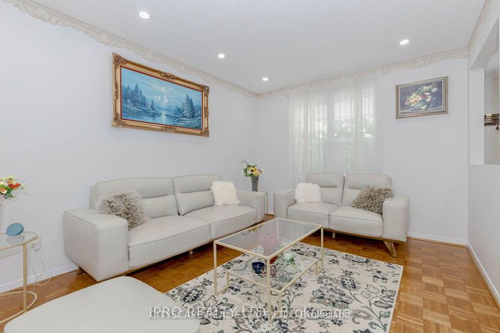 Photo 46 at 6906 Hickling Crescent N, Meadowvale, Mississauga