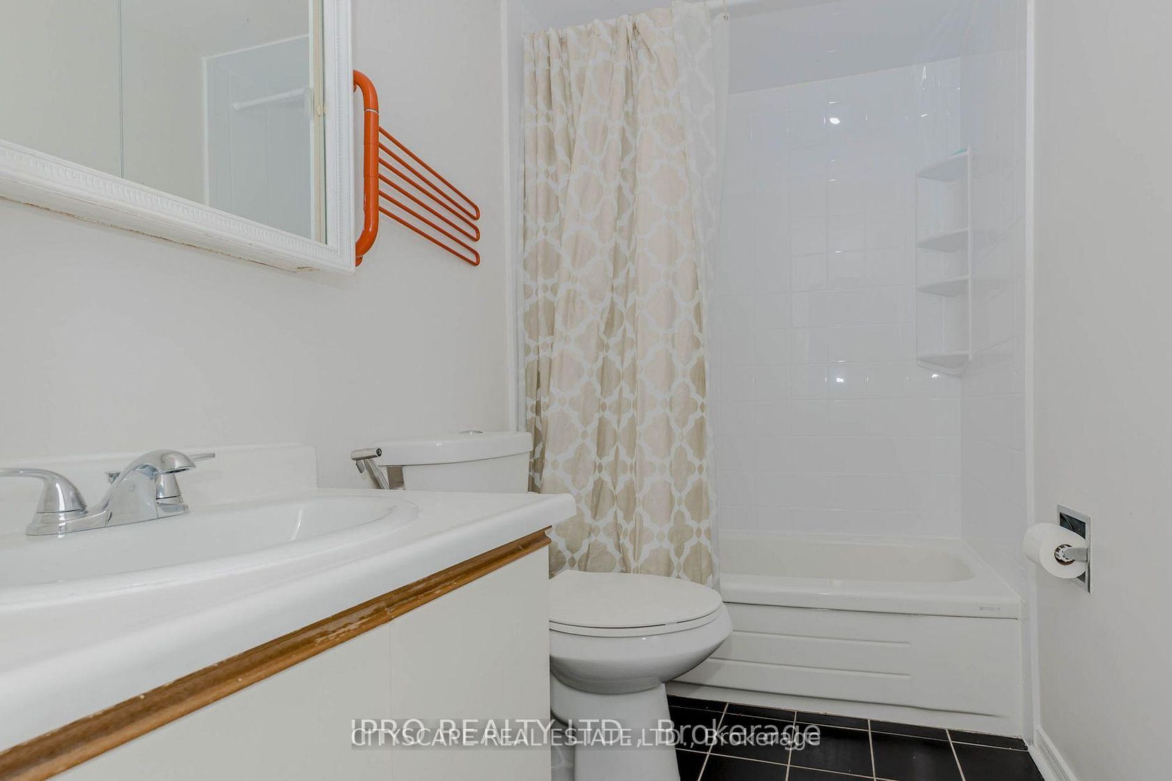6906 Hickling Crescent N, Meadowvale, Mississauga 2