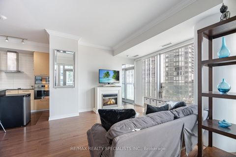 Photo 8 at 804 - 12 York Street, Waterfront Communities C1, Toronto