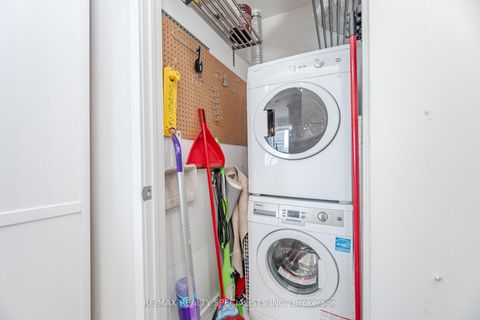 Photo 17 at 804 - 12 York Street, Waterfront Communities C1, Toronto Photo 17 at 804 - 12 York Street, Waterfront Communities C1, Toronto