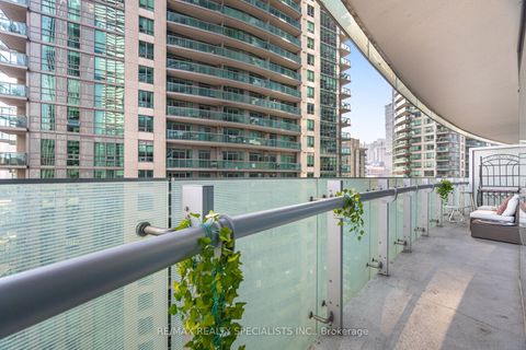 Photo 18 at 804 - 12 York Street, Waterfront Communities C1, Toronto