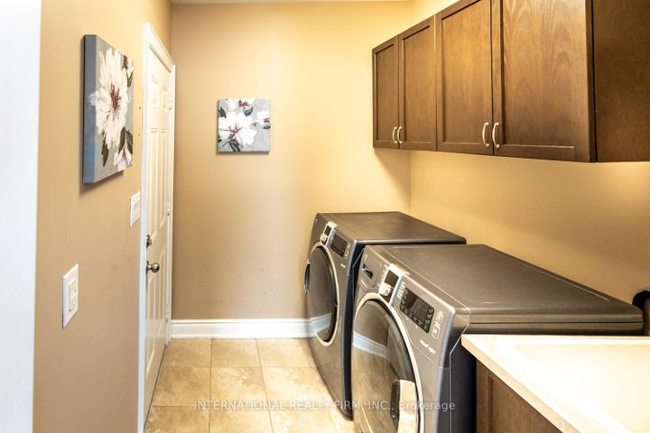 Photo 6 at 2371 QUETICO Crescent, WM Westmount, Oakville
