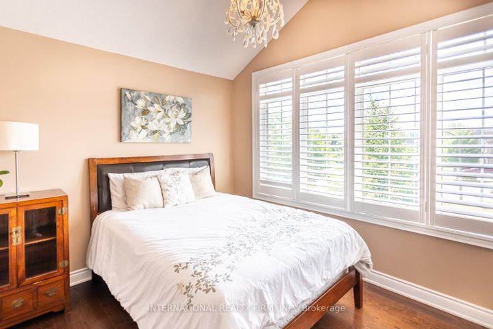 Photo 28 at 2371 QUETICO Crescent, WM Westmount, Oakville