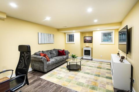 Photo 36 at 2371 QUETICO Crescent, WM Westmount, Oakville