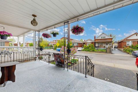 Photo 3 at 105 Livingstone Avenue, Belgravia, Toronto