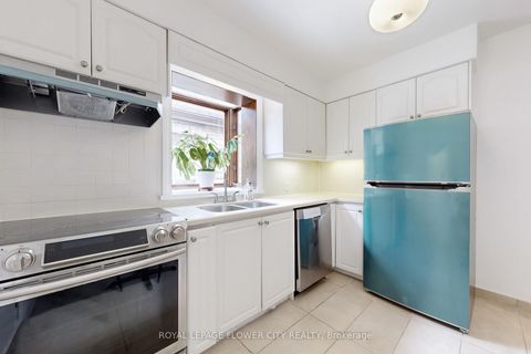 Photo 9 at 105 Livingstone Avenue, Belgravia, Toronto