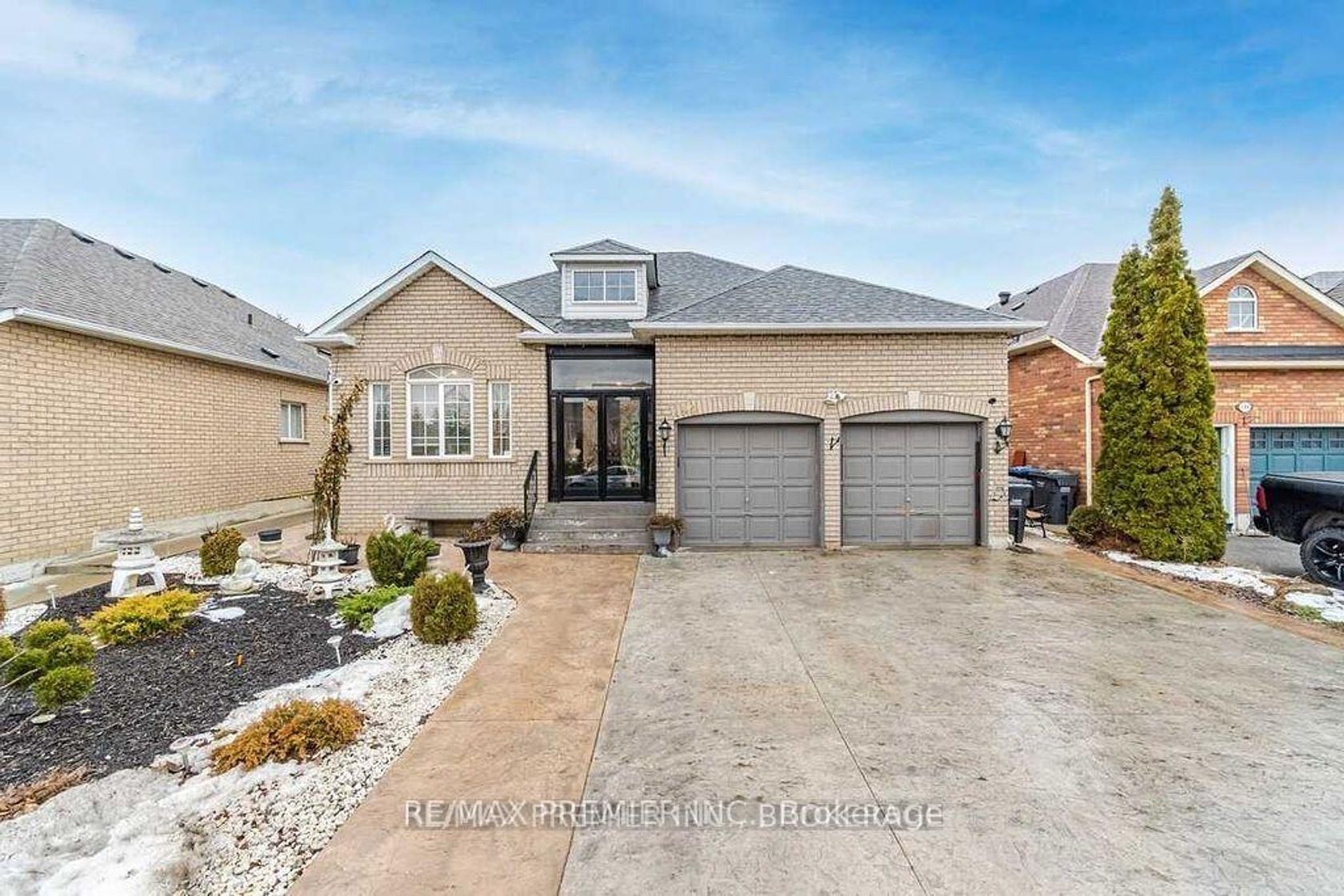 190 Landsbridge Street, Bolton East, Caledon by Loree Meneguzzi Real Estate 190 Landsbridge Street, Bolton East, Caledon