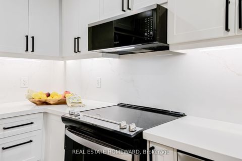 Photo 4 at TH10 - 100 Arbors Lane, West Woodbridge, Vaughan