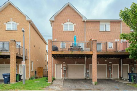 Photo 4 at 1 - 2790 Eglinton Avenue E, Eglinton East, Toronto