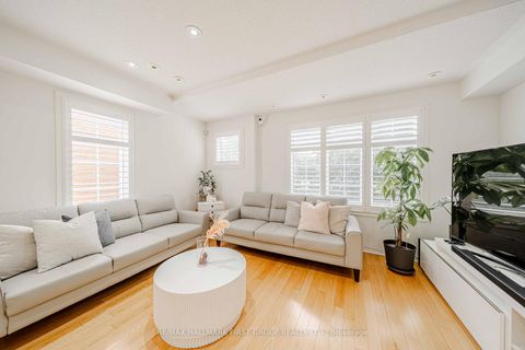 Photo 22 at 1 - 2790 Eglinton Avenue E, Eglinton East, Toronto