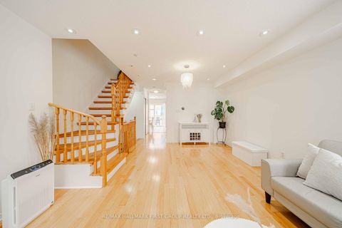Photo 24 at 1 - 2790 Eglinton Avenue E, Eglinton East, Toronto