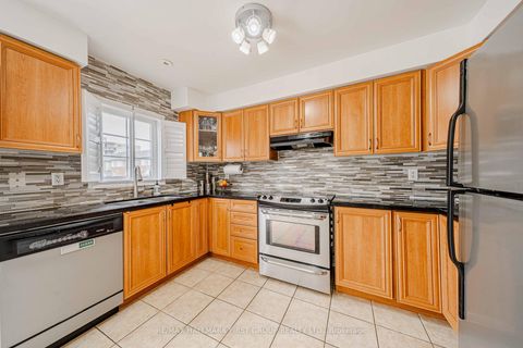Photo 33 at 1 - 2790 Eglinton Avenue E, Eglinton East, Toronto