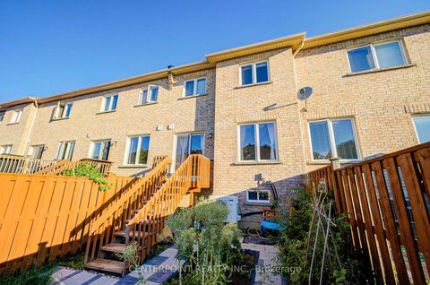 Photo 7 at 55 Amulet Crescent, Rouge Woods, Richmond Hill