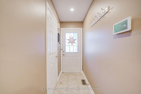 Photo 9 at 55 Amulet Crescent, Rouge Woods, Richmond Hill