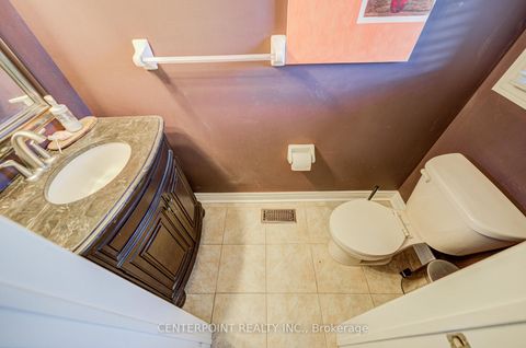 Photo 11 at 55 Amulet Crescent, Rouge Woods, Richmond Hill