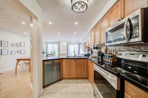 Photo 17 at 55 Amulet Crescent, Rouge Woods, Richmond Hill