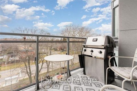 Photo 9 at 619 - 3500 Lakeshore Road W, BR Bronte, Oakville
